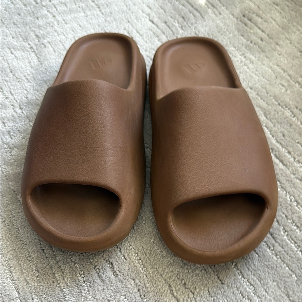 Yeezy Brown Slides